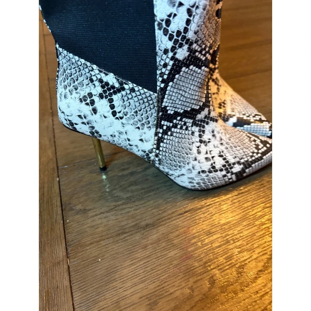 Fashion nova Snakeskin Ankle Boots Women Size 7 Pointed Toe Gold Stiletto